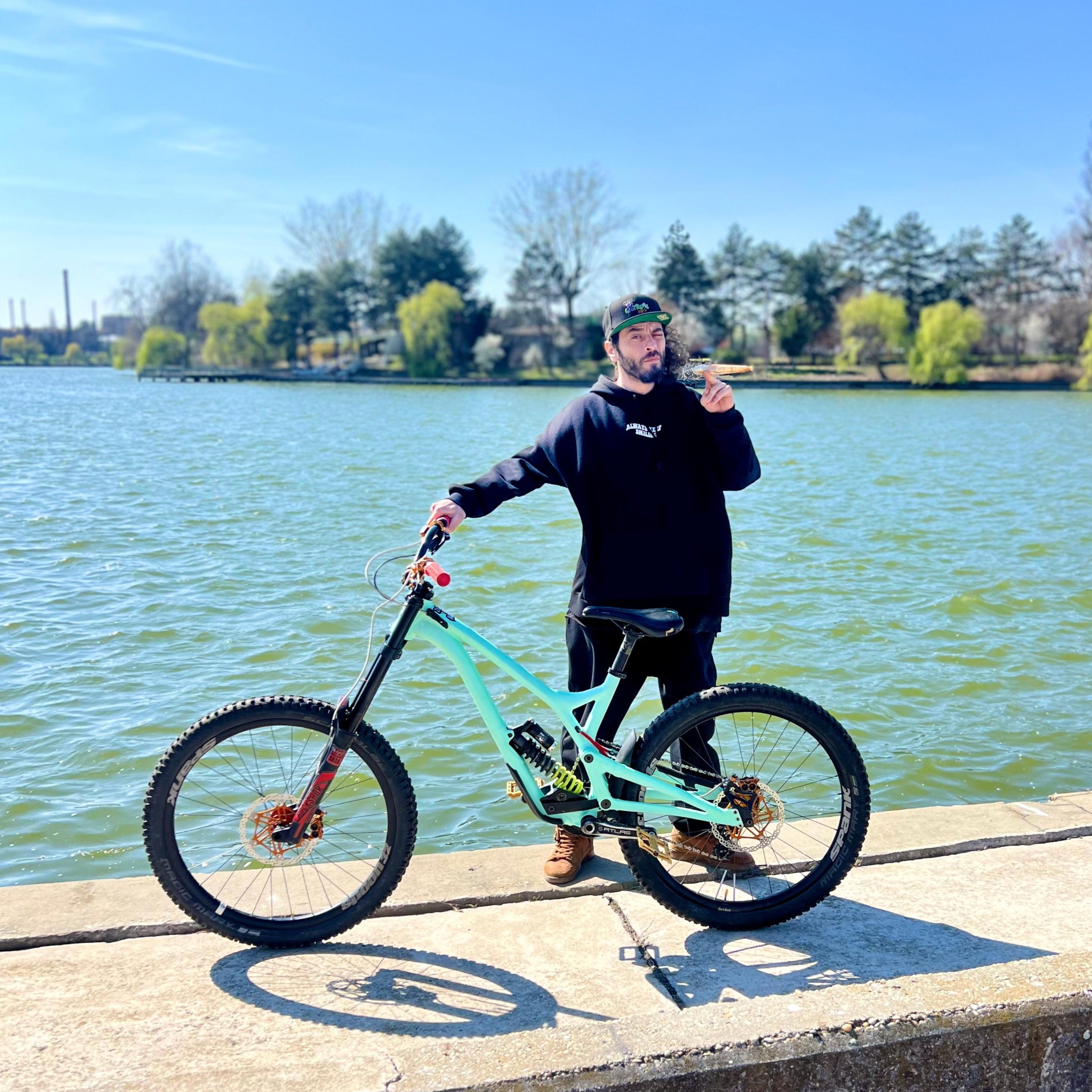 Andu — MTB Instructor